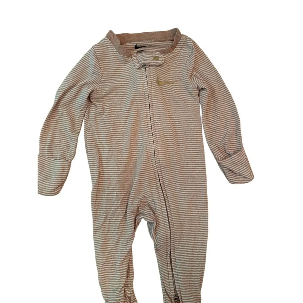 Nike Baby Striped Footed Coverall Sleep Play Suit Tan Gold Swoosh 6-9 Months